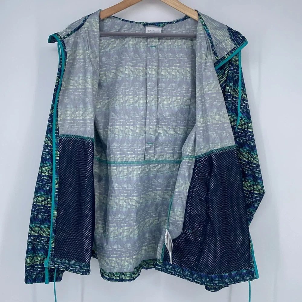 Columbia Women’s Geometric Pattern Long Sleeve Windbreaker Jacket‎ Medium